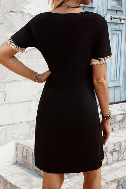 Lace Patchwork V Neck Black Dress - Dutch